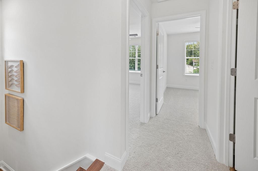 670 Saxon Avenue Property Photo 29