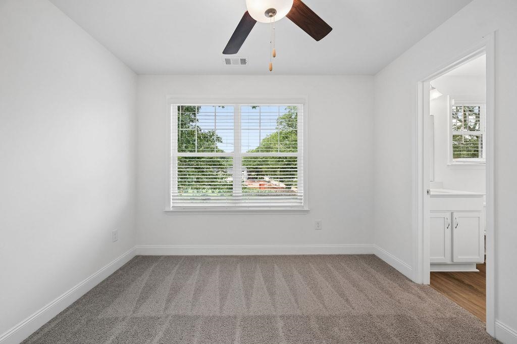 668 Saxon Avenue Property Photo 26