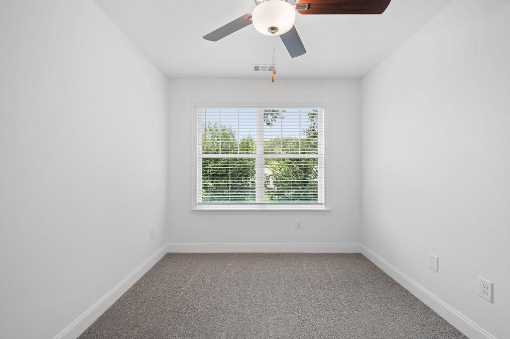 668 Saxon Avenue Property Photo 33