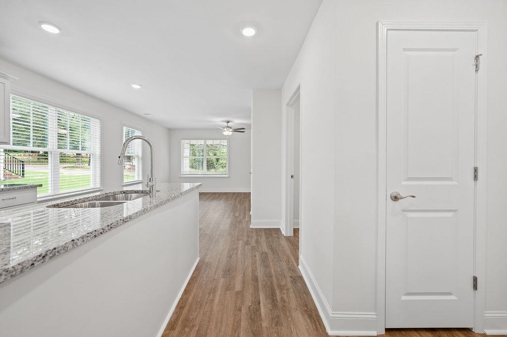 672 Saxon Avenue Property Photo 11
