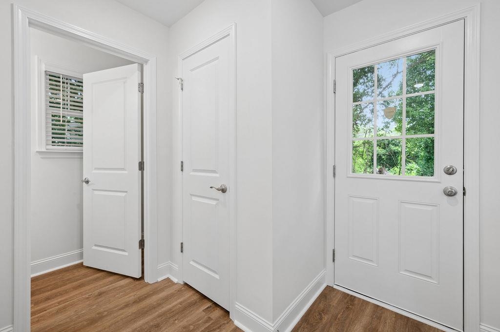 672 Saxon Avenue Property Photo 12