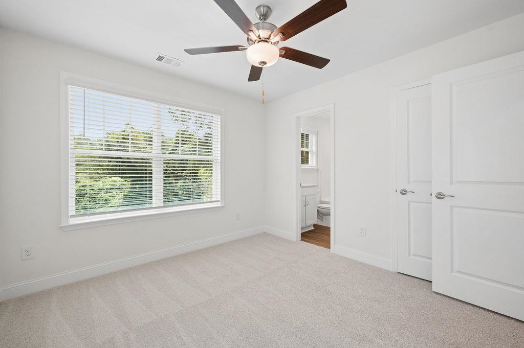 672 Saxon Avenue Property Photo 19