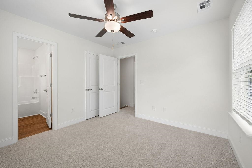 672 Saxon Avenue Property Photo 20