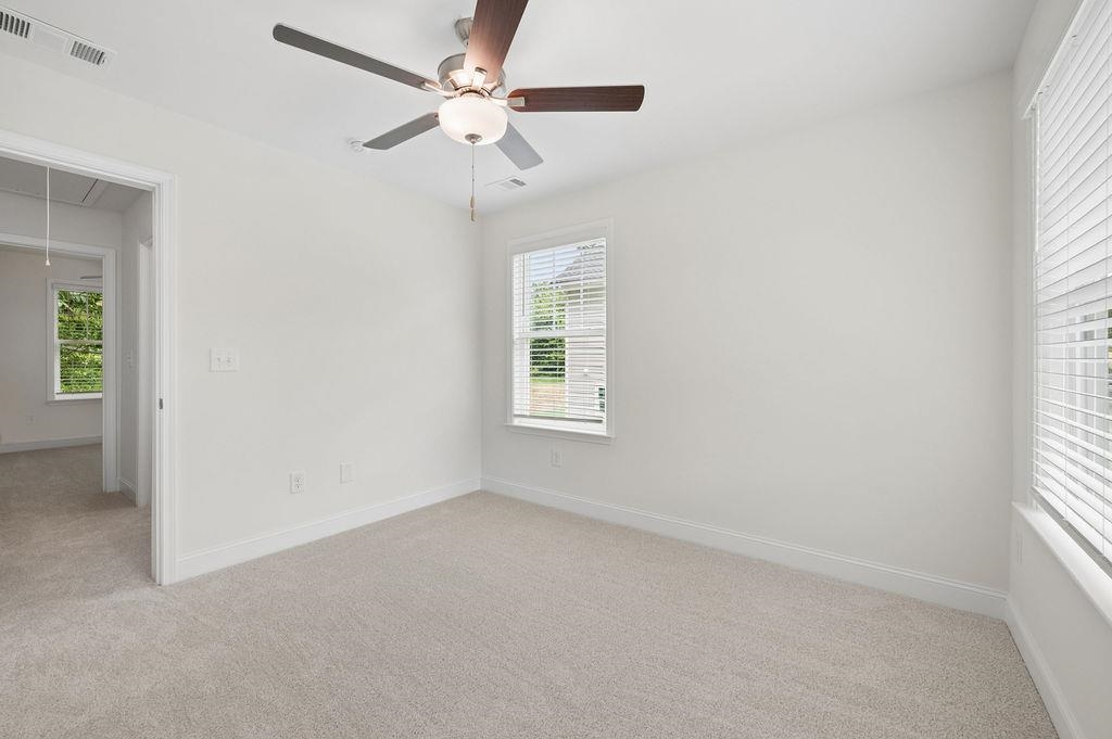 672 Saxon Avenue Property Photo 21