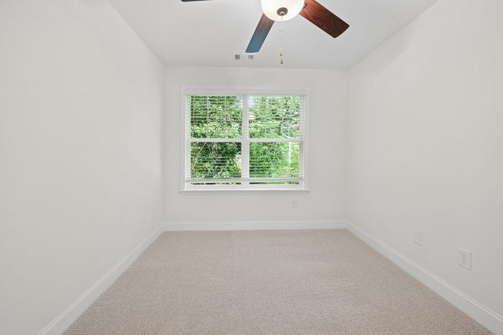672 Saxon Avenue Property Photo 26