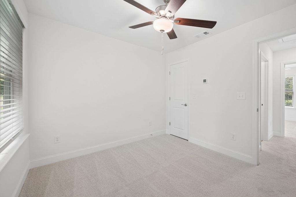 672 Saxon Avenue Property Photo 29