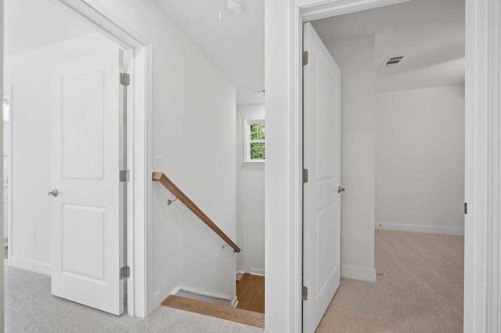674 Saxon Avenue Property Photo 22