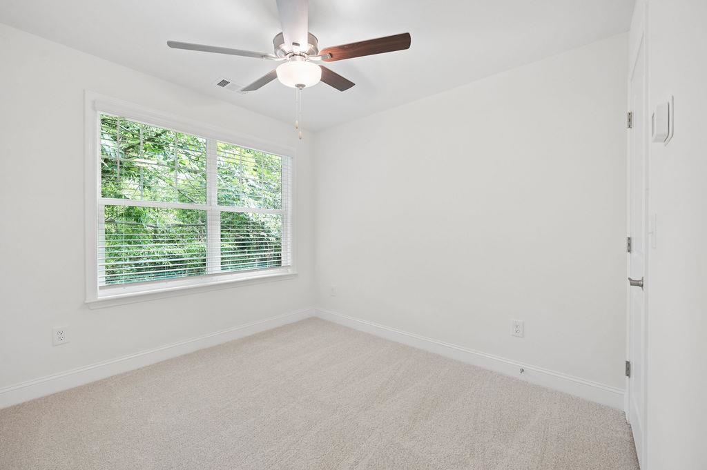 674 Saxon Avenue Property Photo 33
