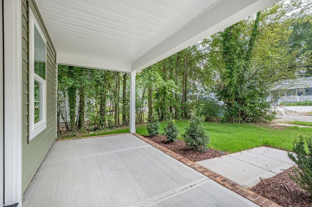 779 Leonard Street Property Photo 4