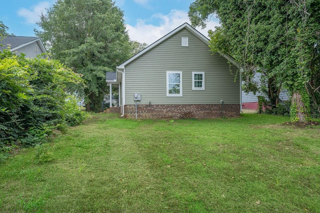779 Leonard Street Property Photo 6