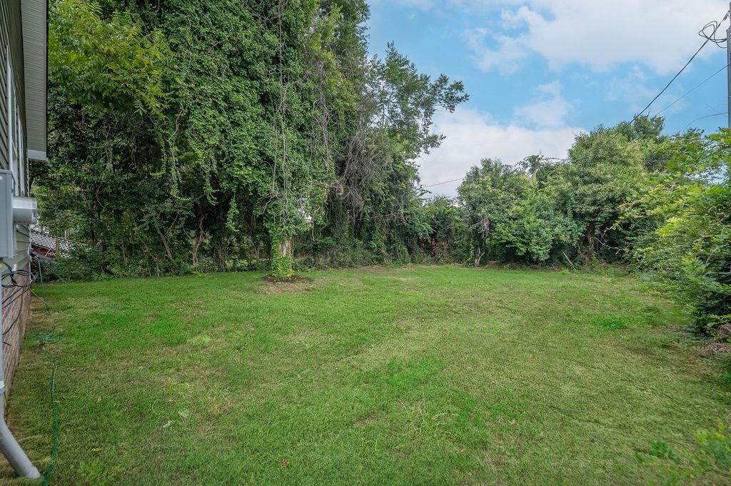 779 Leonard Street Property Photo 8