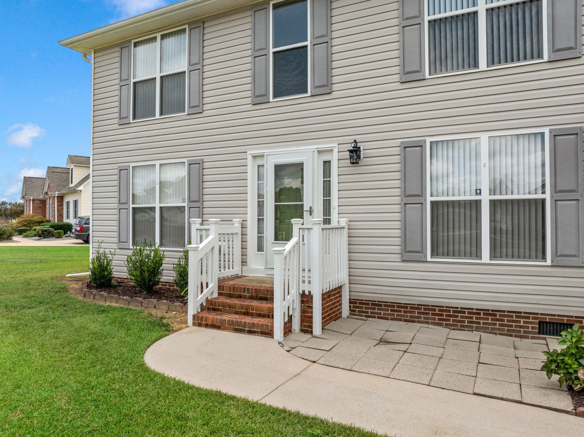 104 Bermuda Lane Property Photo 6