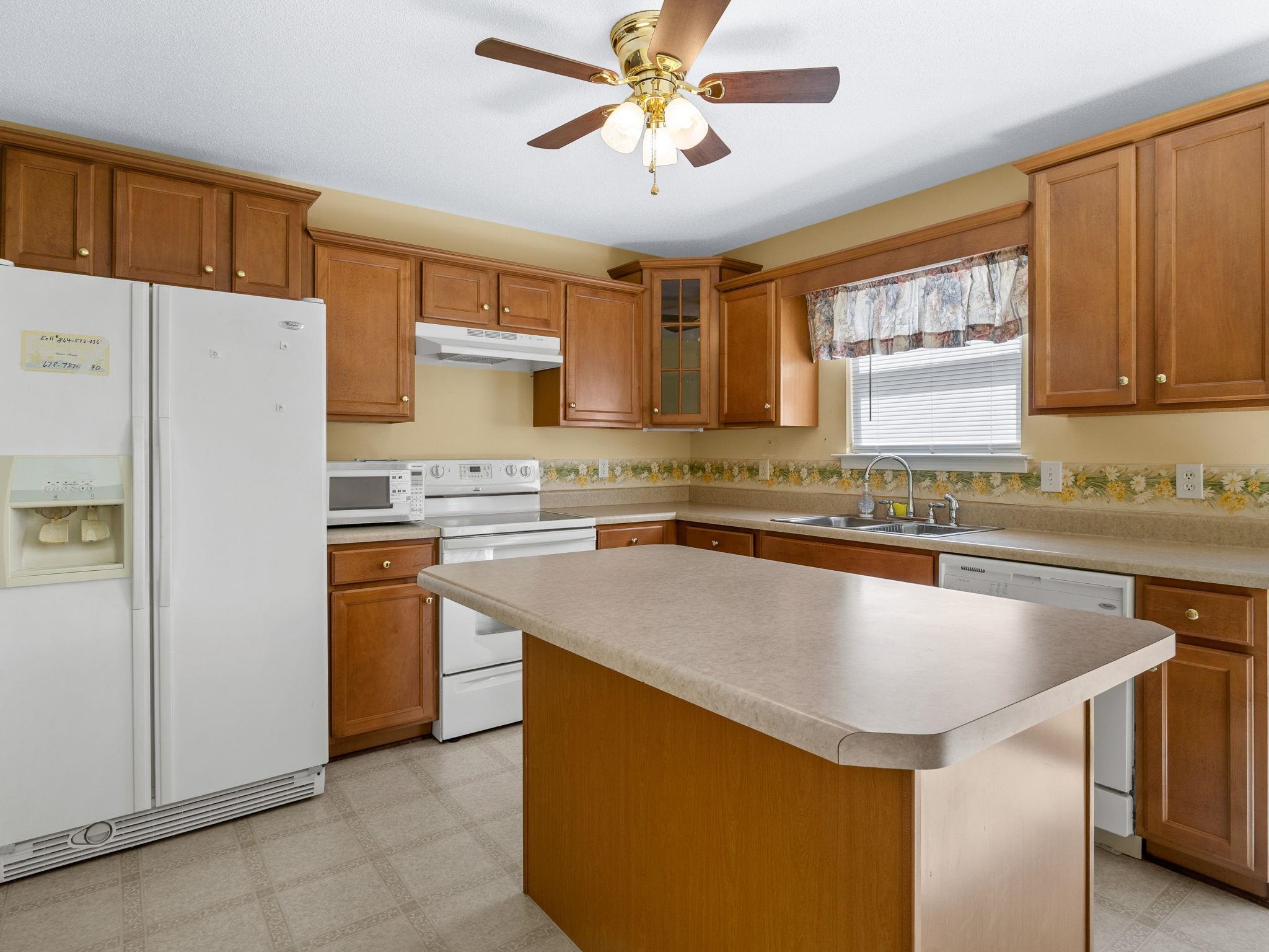 104 Bermuda Lane Property Photo 13