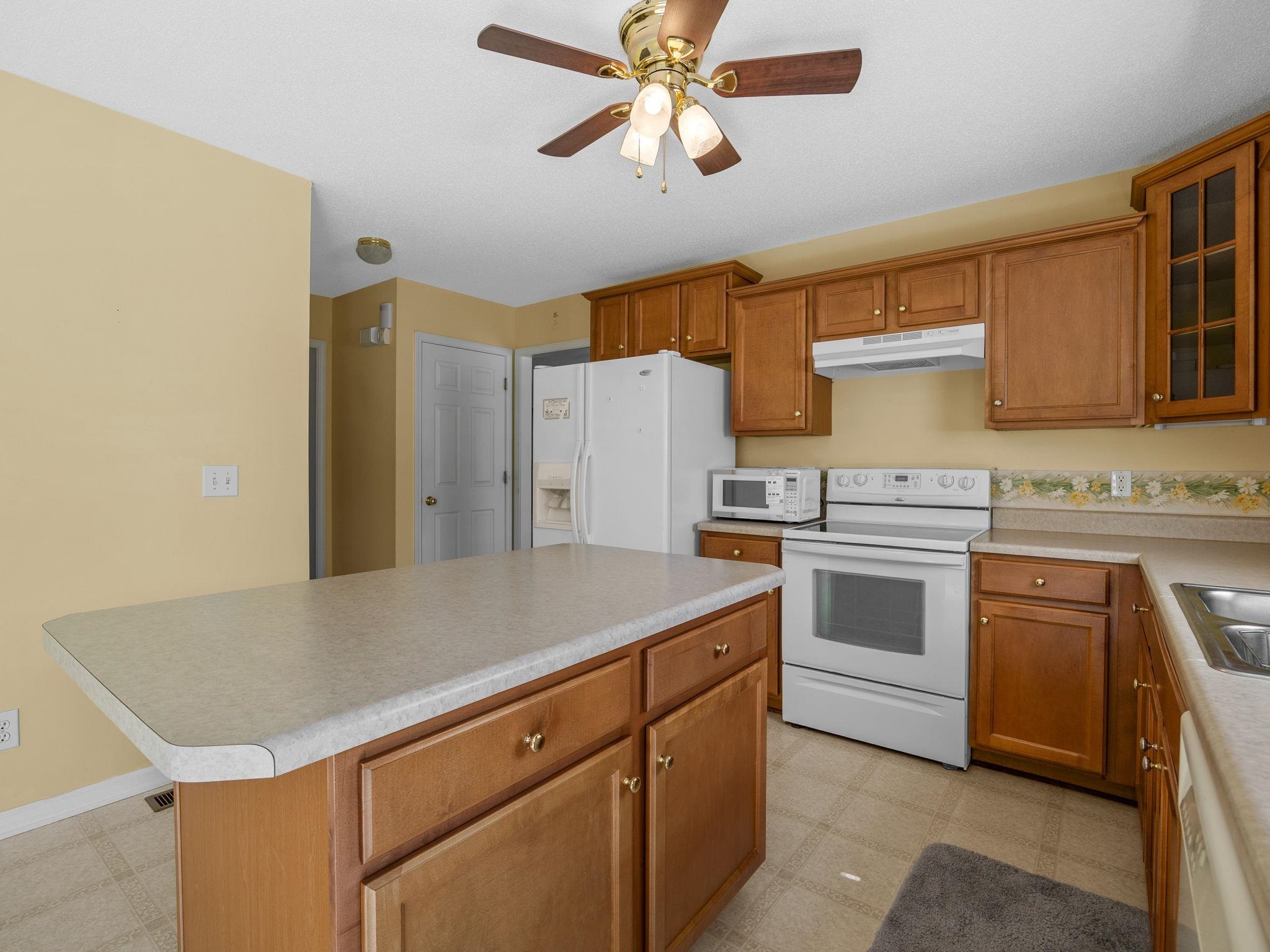 104 Bermuda Lane Property Photo 15