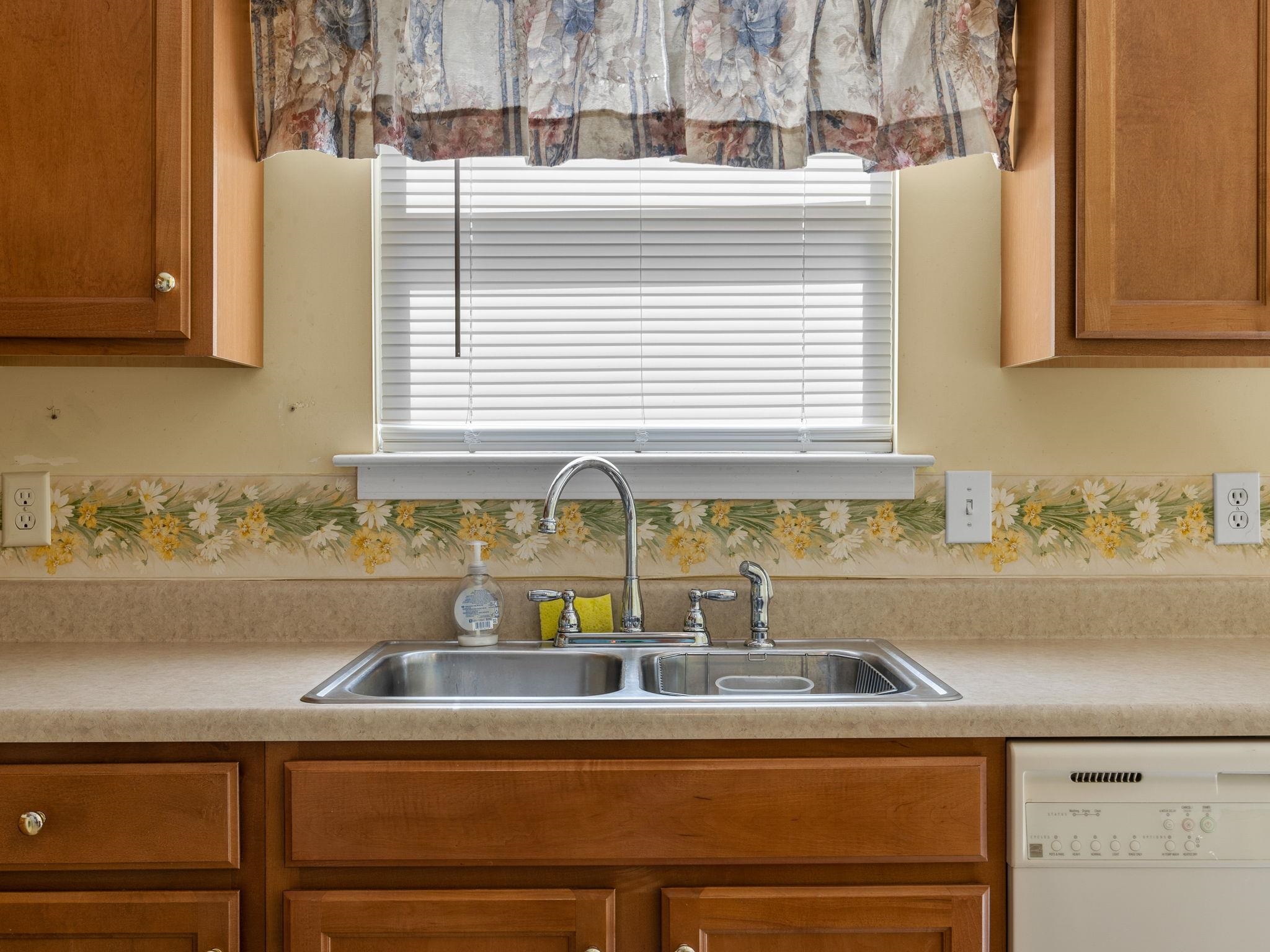 104 Bermuda Lane Property Photo 16