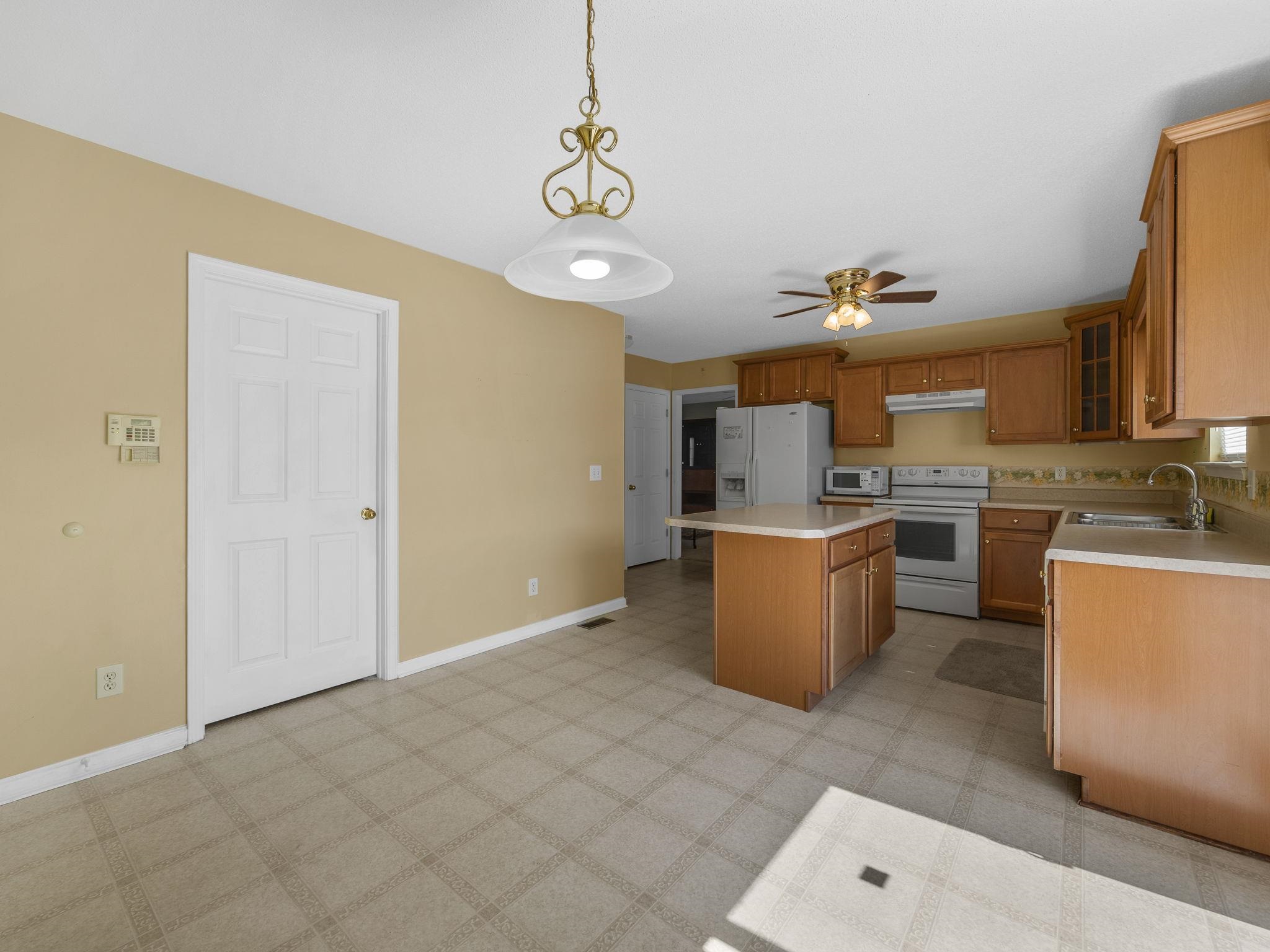 104 Bermuda Lane Property Photo 19