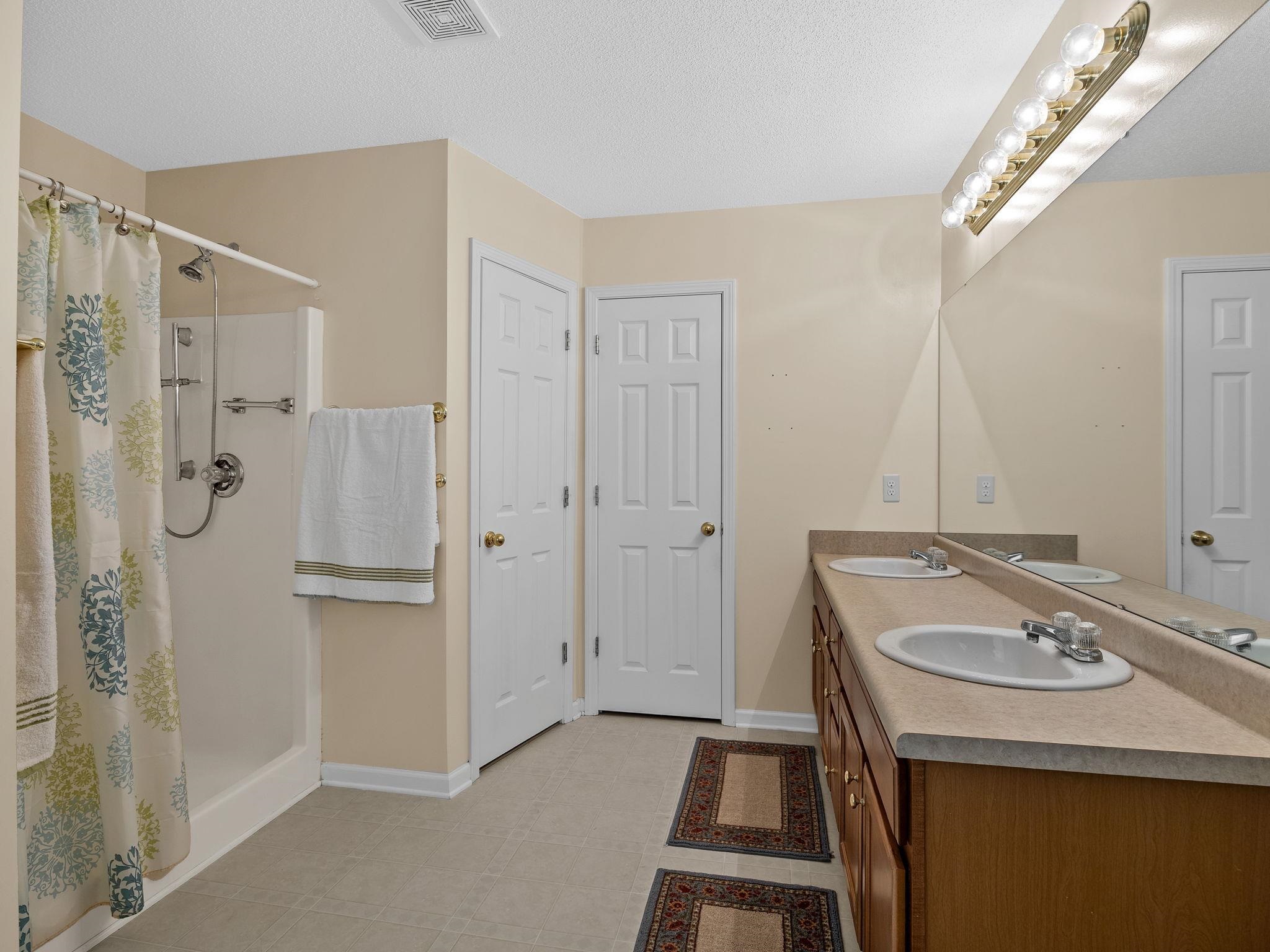 104 Bermuda Lane Property Photo 29