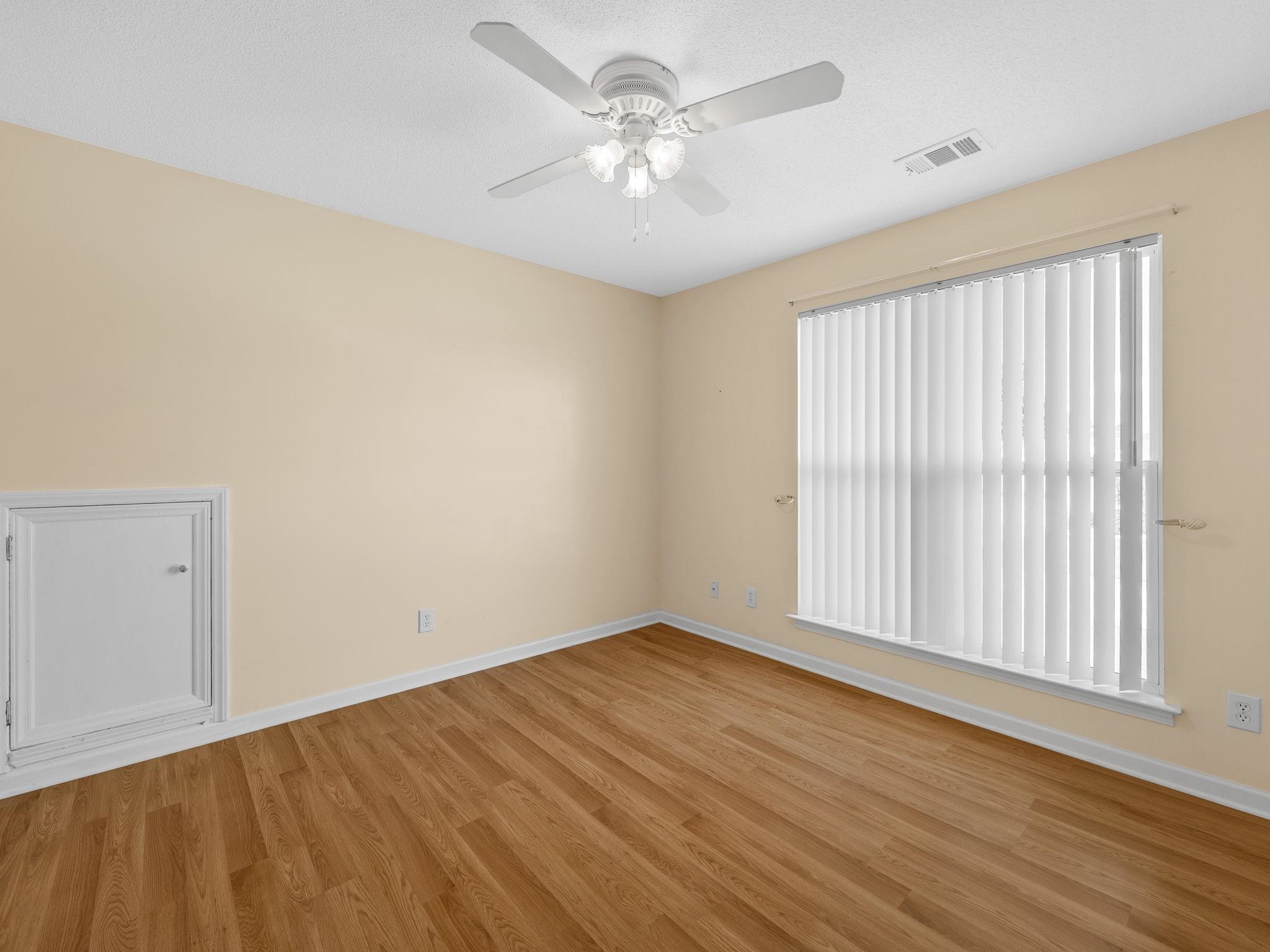 104 Bermuda Lane Property Photo 32