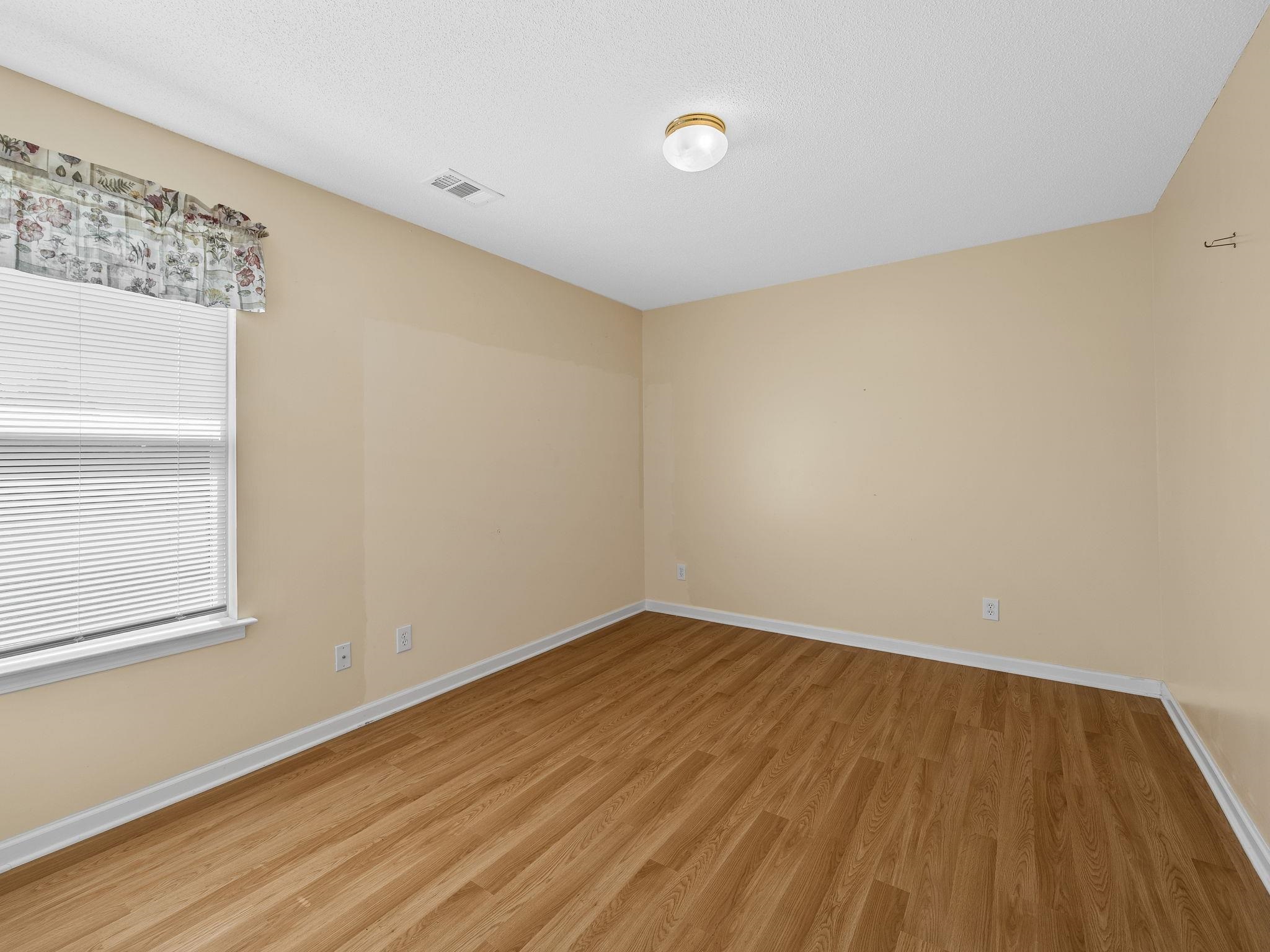 104 Bermuda Lane Property Photo 36