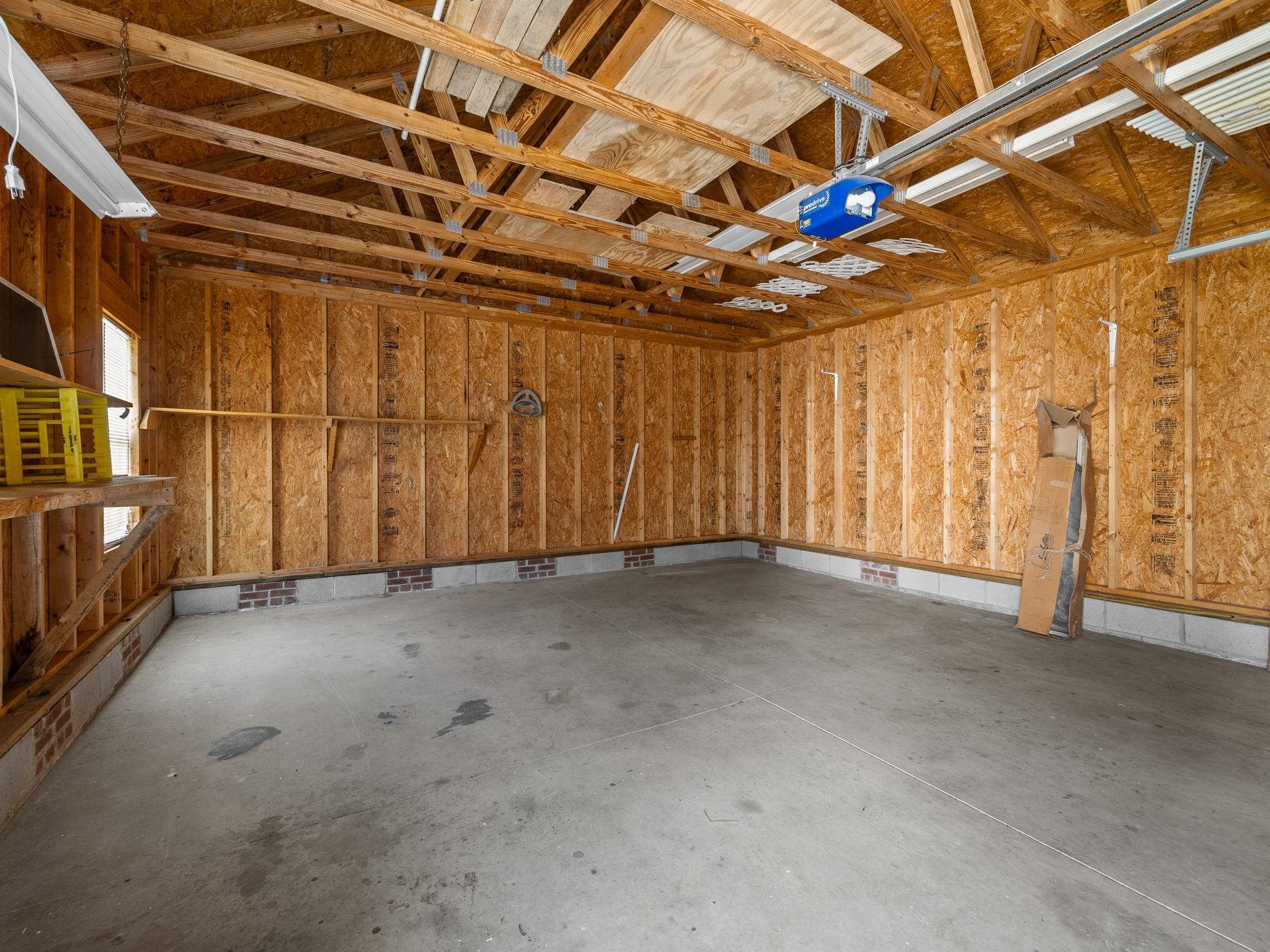 104 Bermuda Lane Property Photo 43