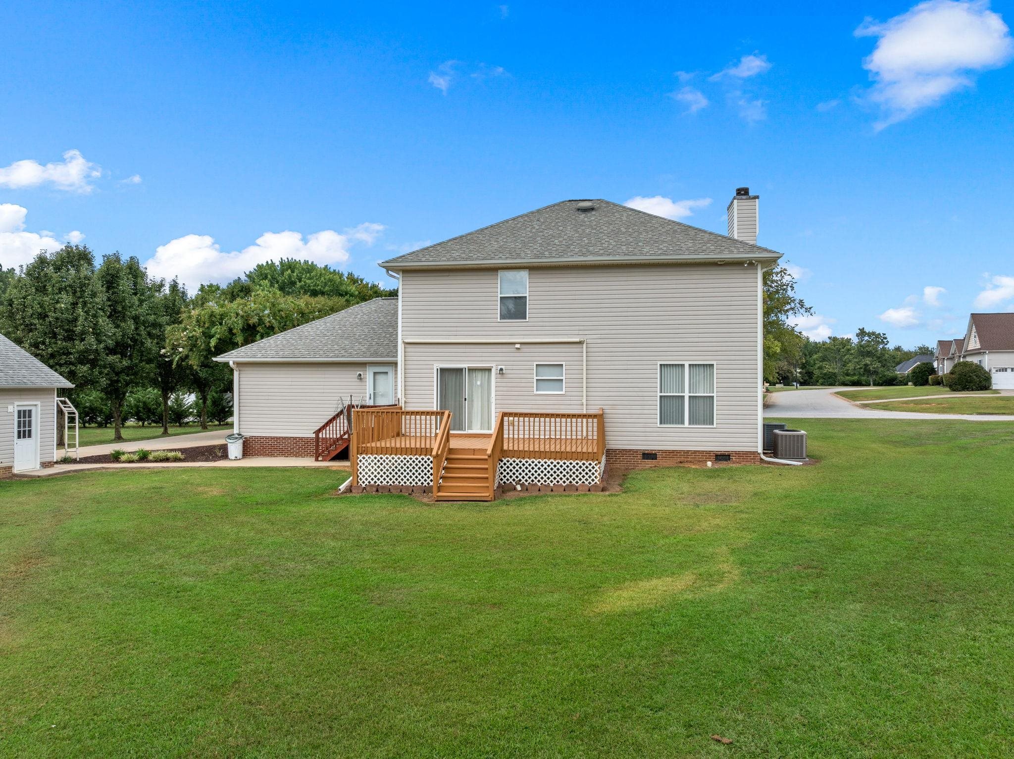 104 Bermuda Lane Property Photo 46