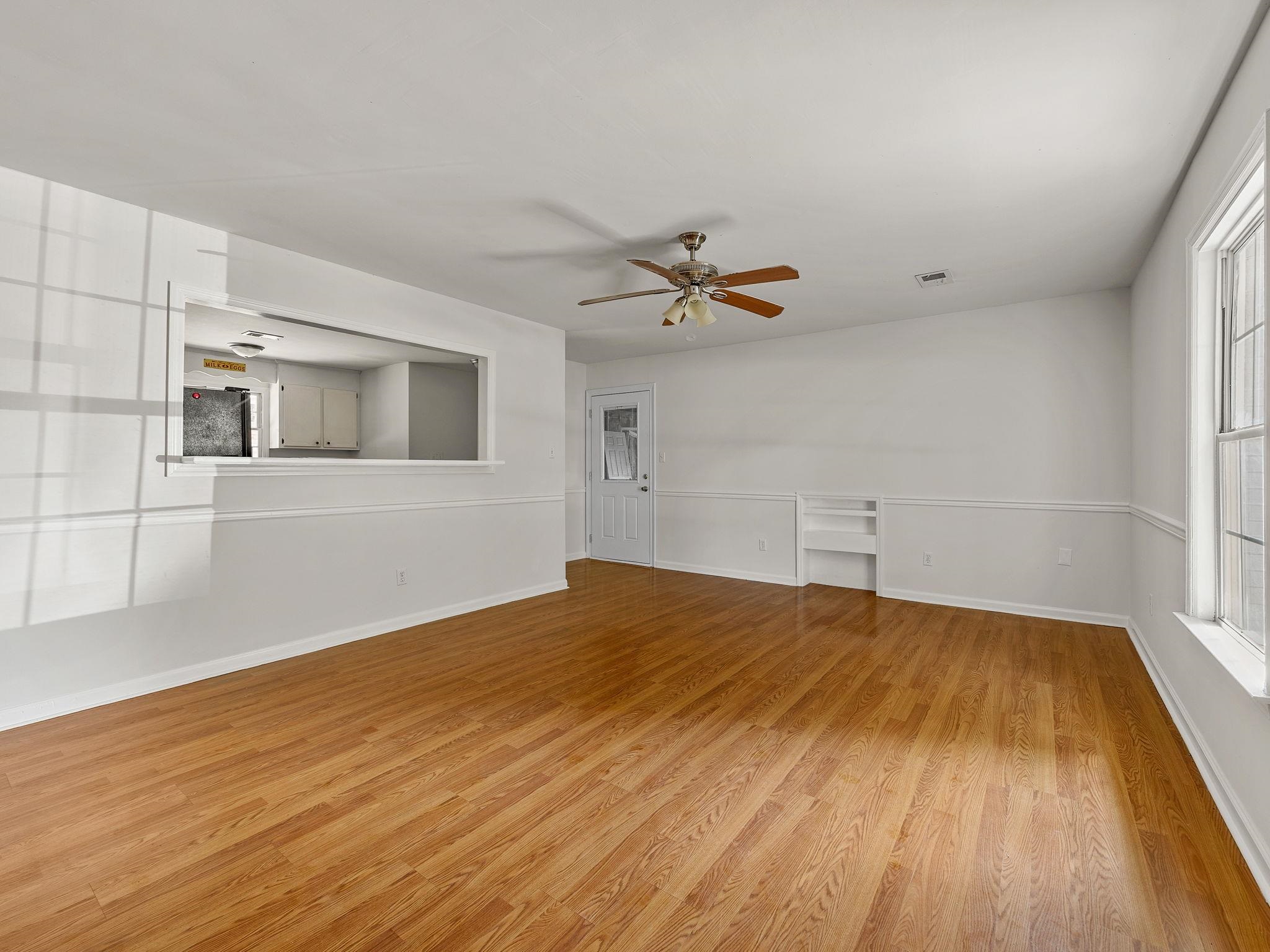 32 Brookville Drive Property Photo 4