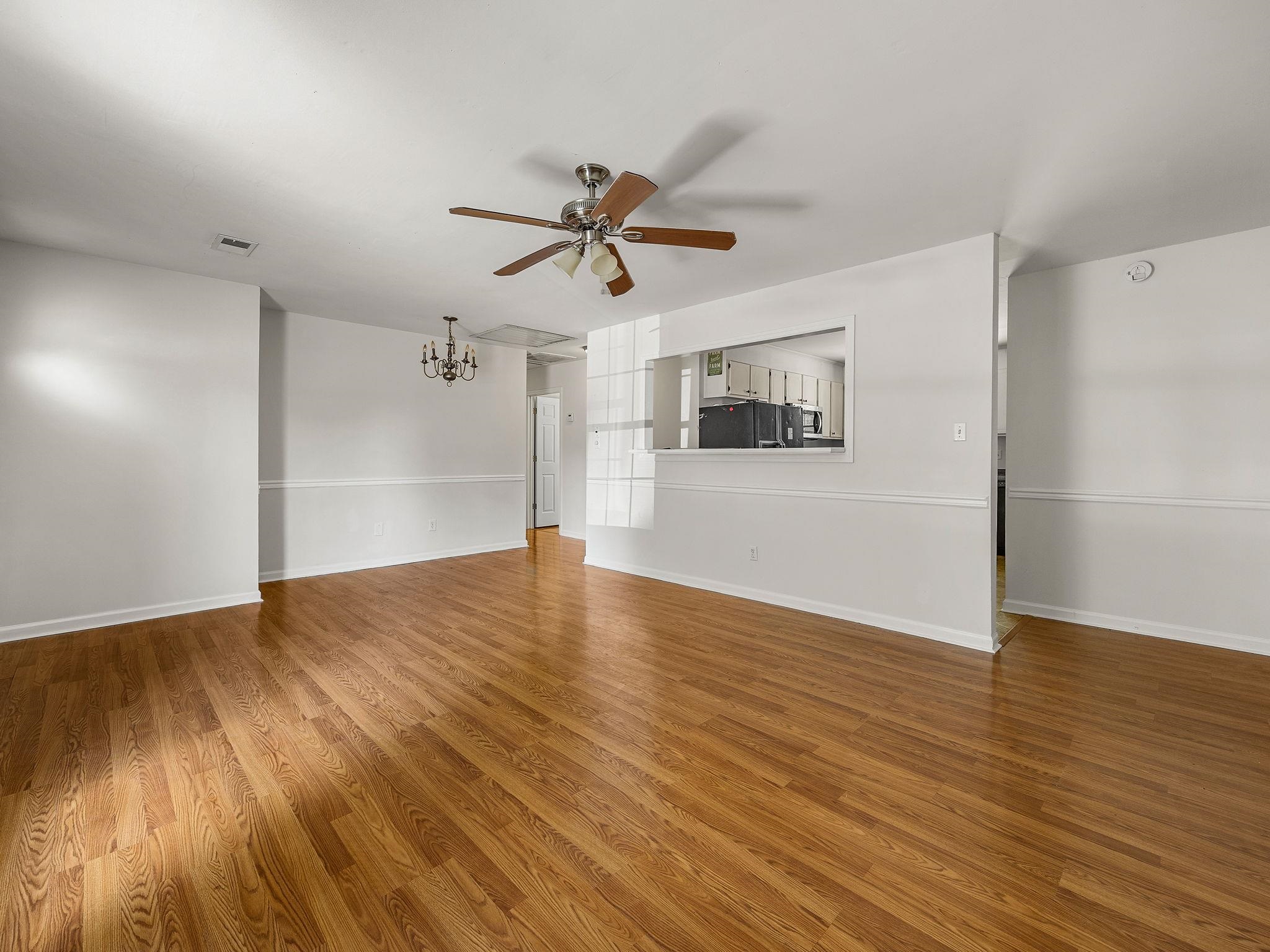 32 Brookville Drive Property Photo 6