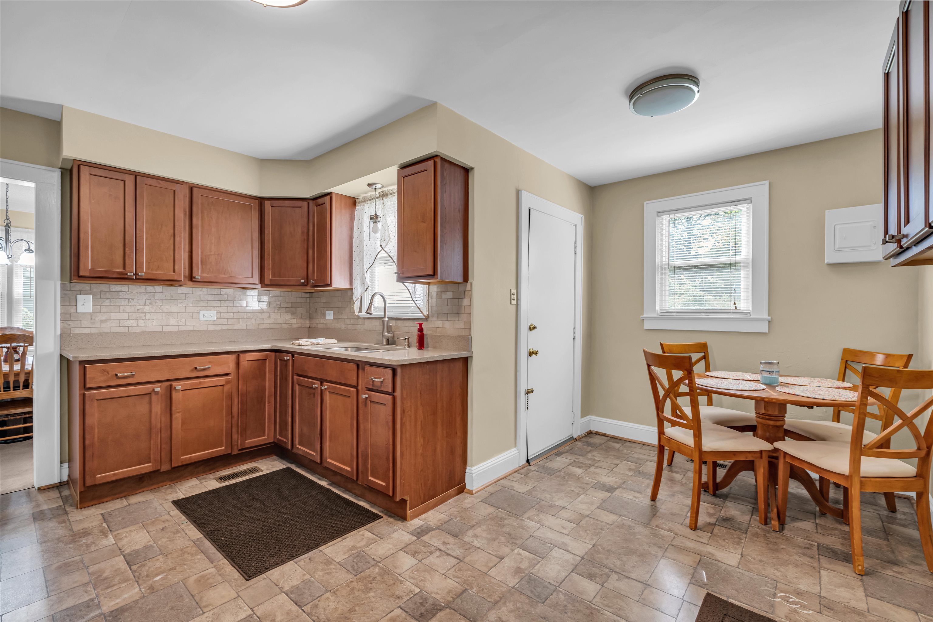 127 S Cleveland Park Property Photo 7