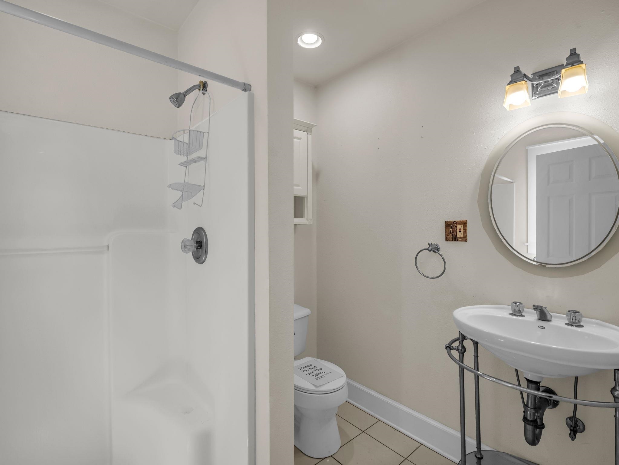 160 E Howard Street Property Photo 10