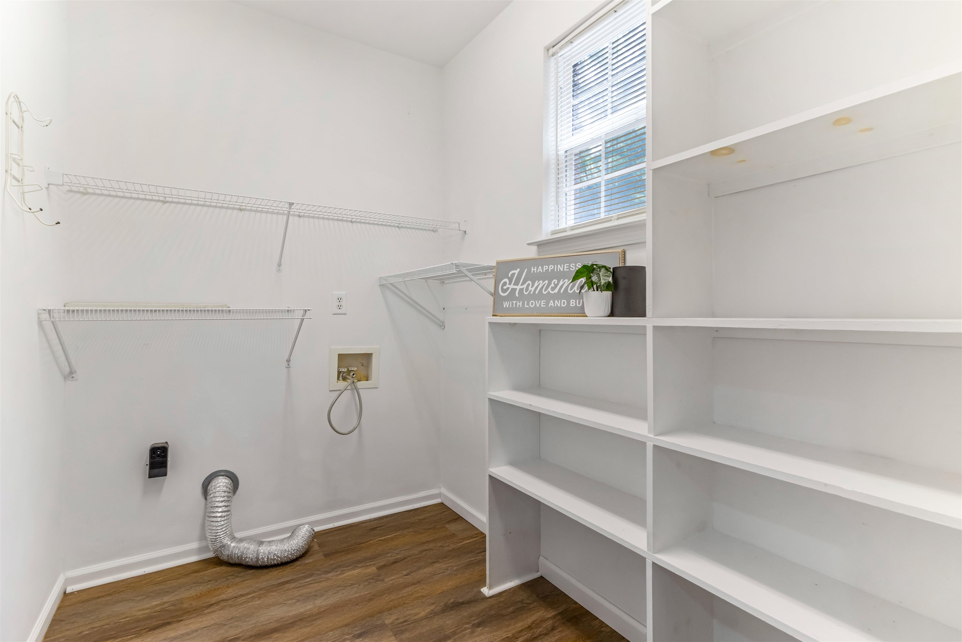 428 Winding Oak Drive Property Photo 15