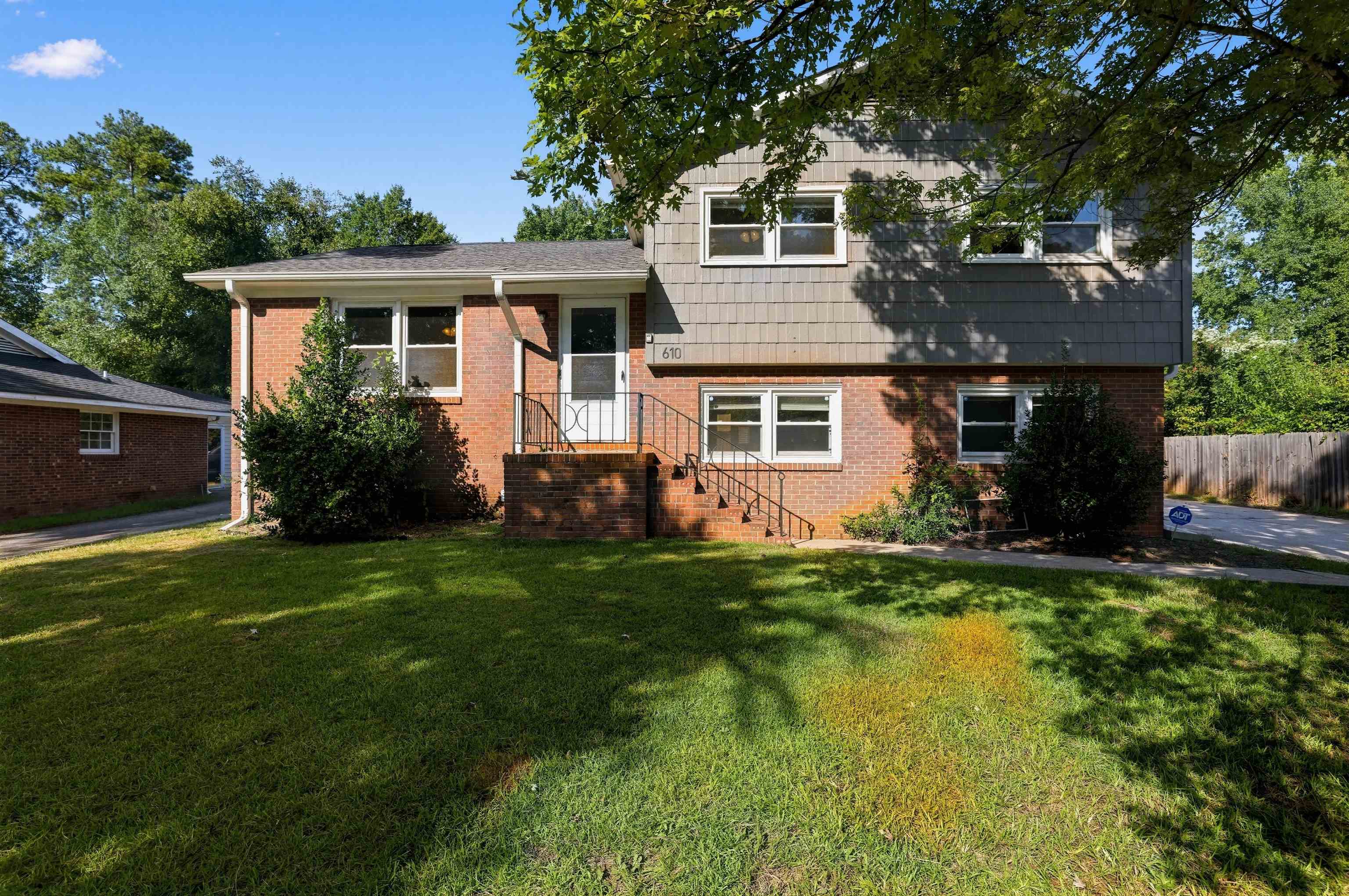 610 Camelot Drive Property Photo 2