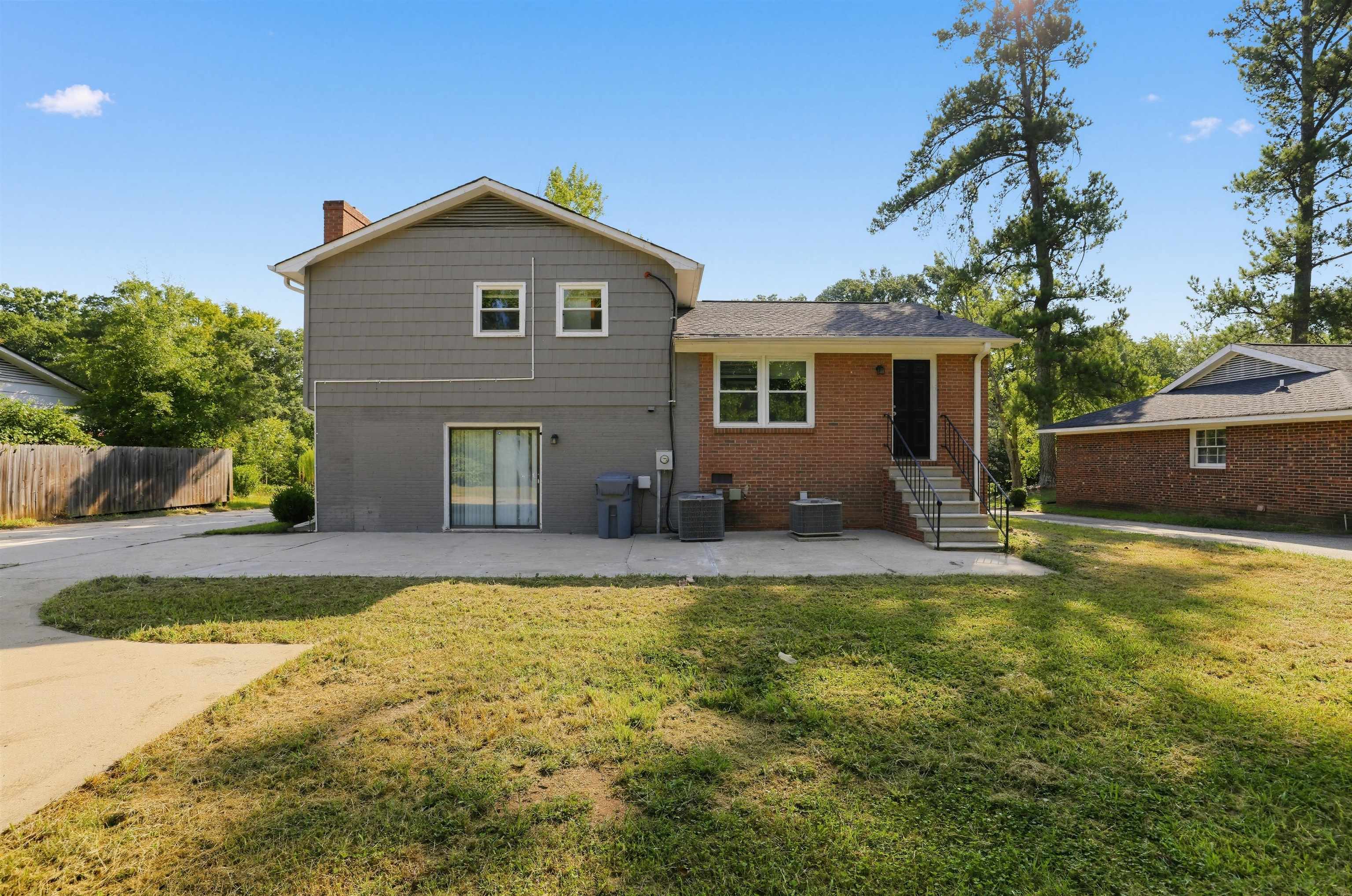 610 Camelot Drive Property Photo 3