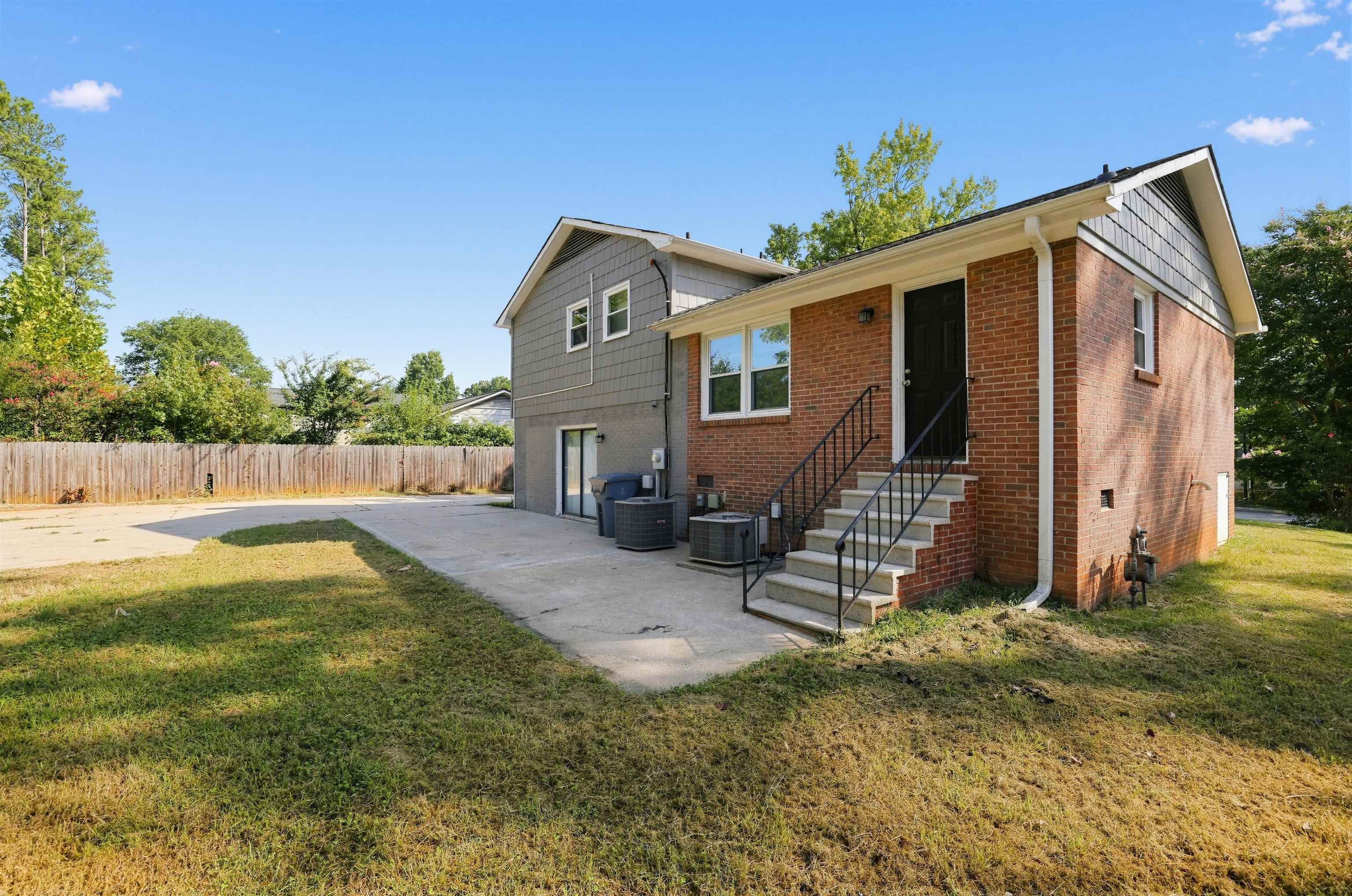 610 Camelot Drive Property Photo 7