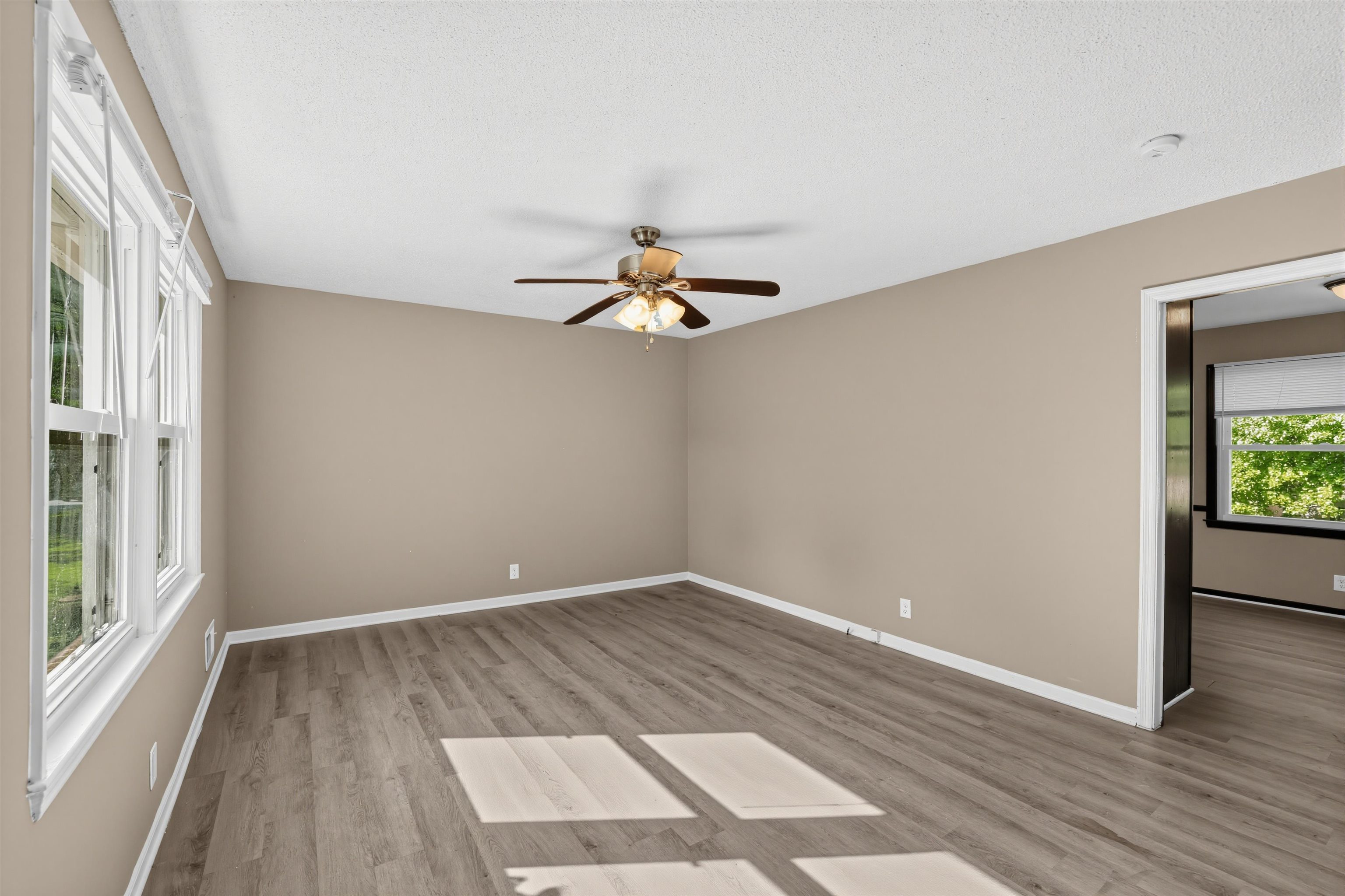 610 Camelot Drive Property Photo 15