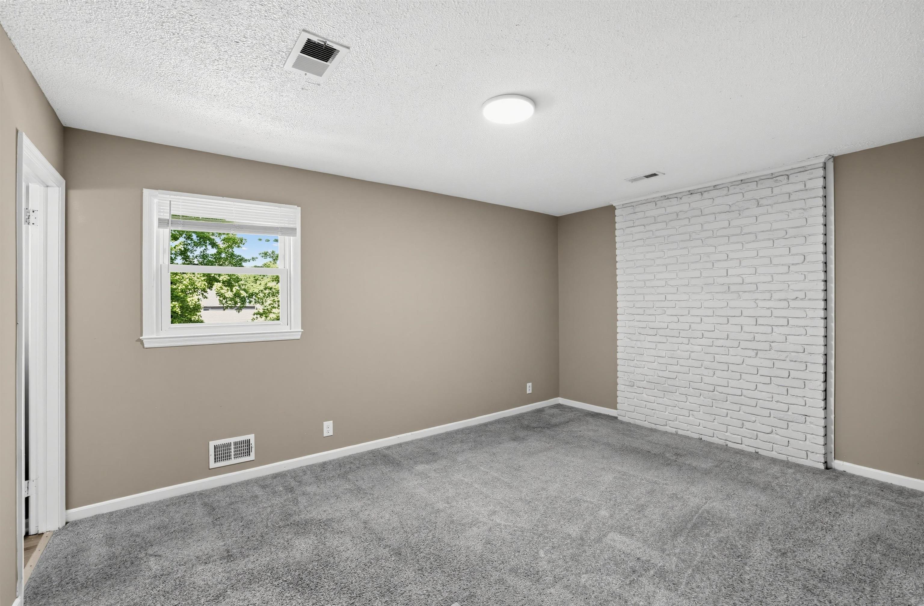 610 Camelot Drive Property Photo 25