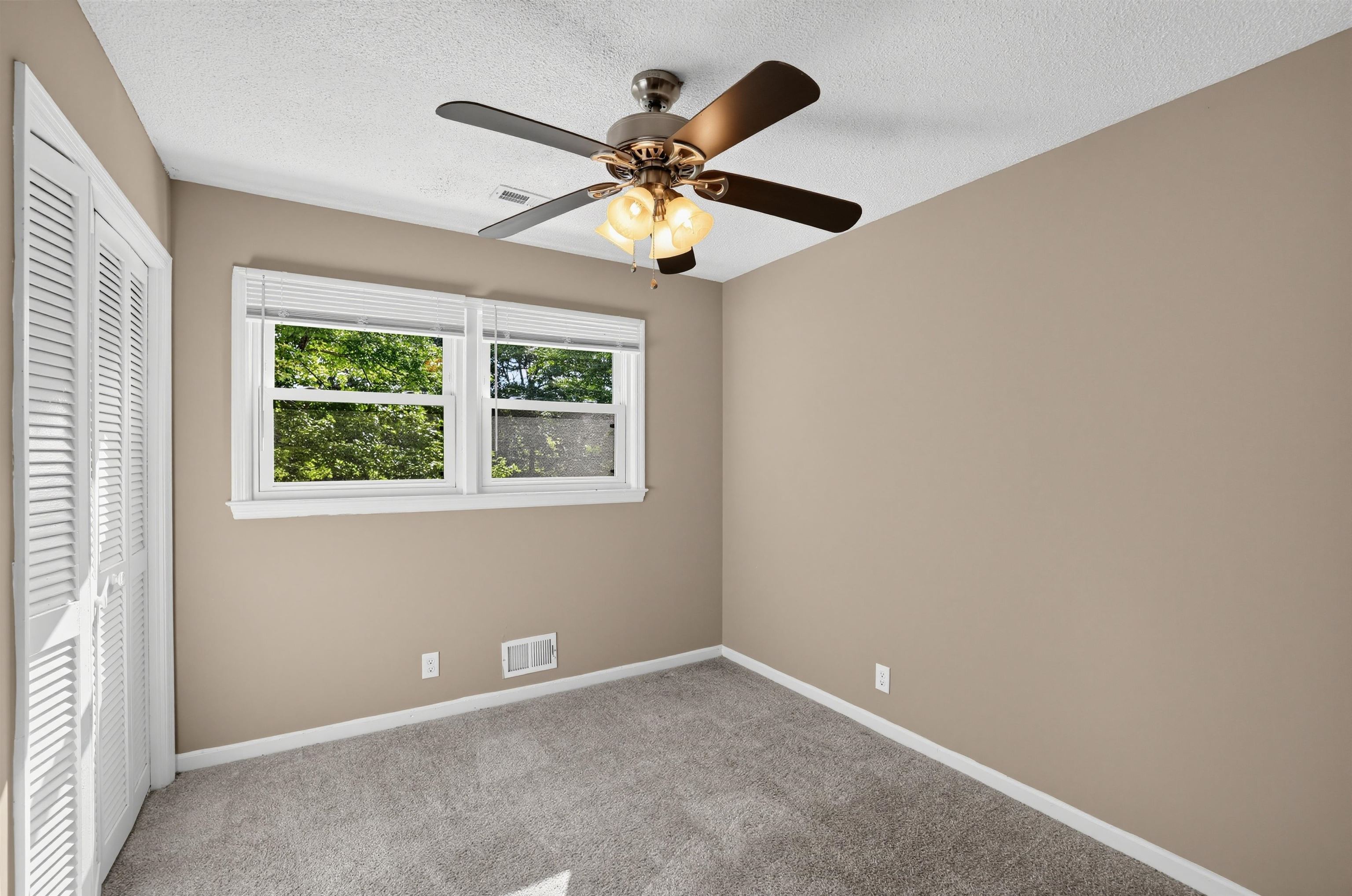610 Camelot Drive Property Photo 29
