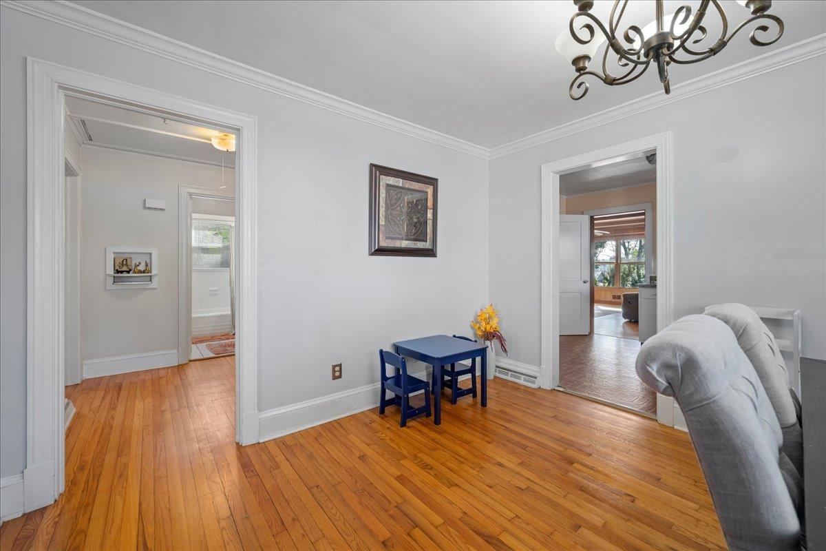 238 California Avenue Property Photo 12