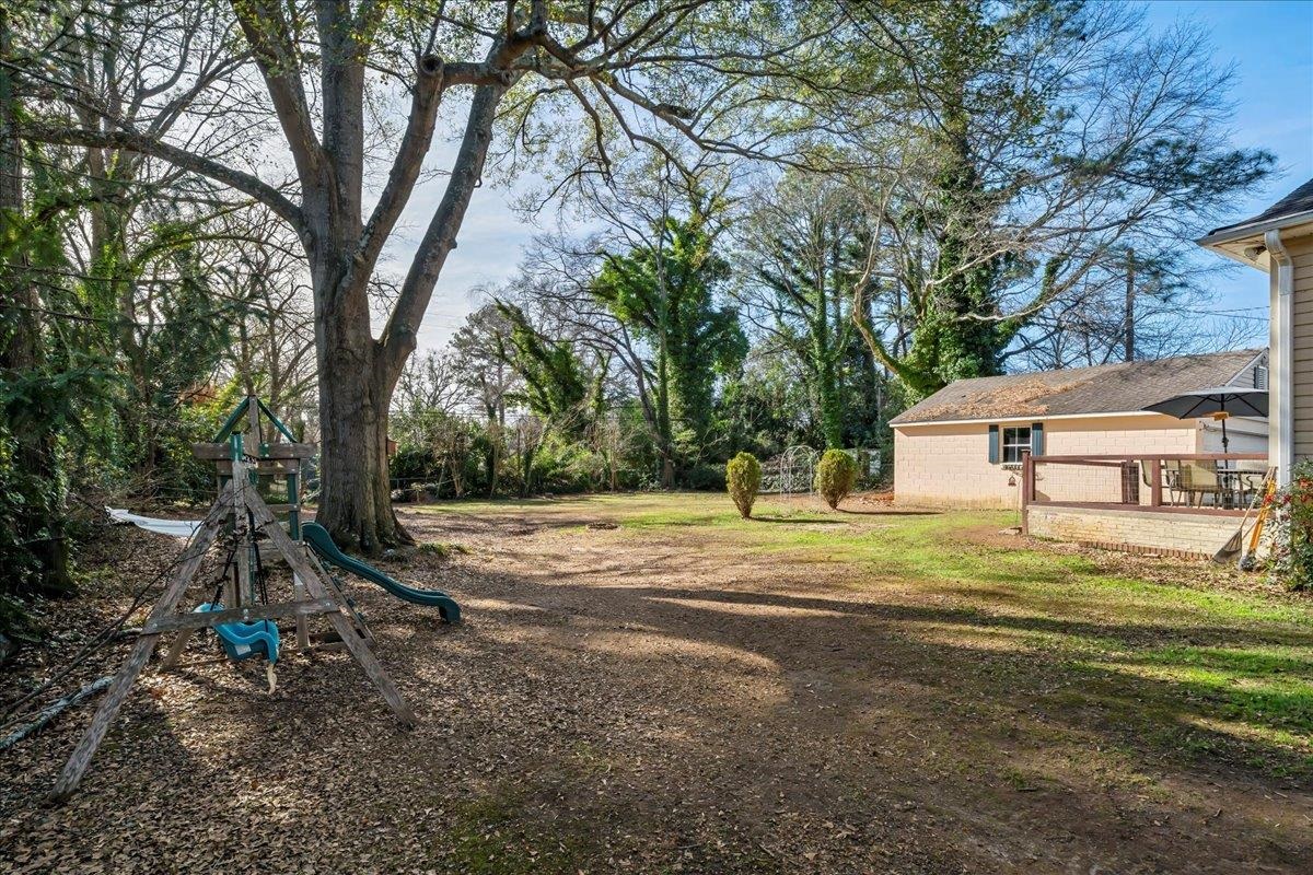 238 California Avenue Property Photo 36