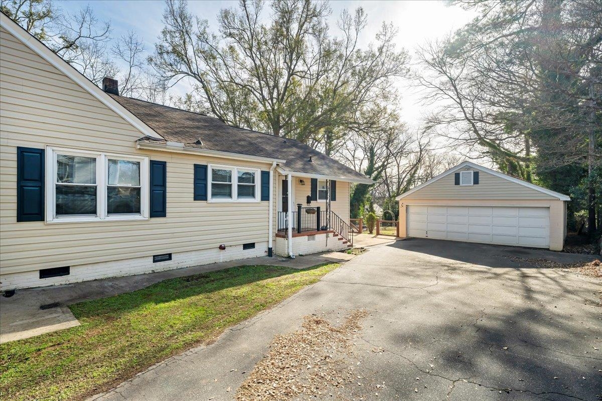 238 California Avenue Property Photo 37