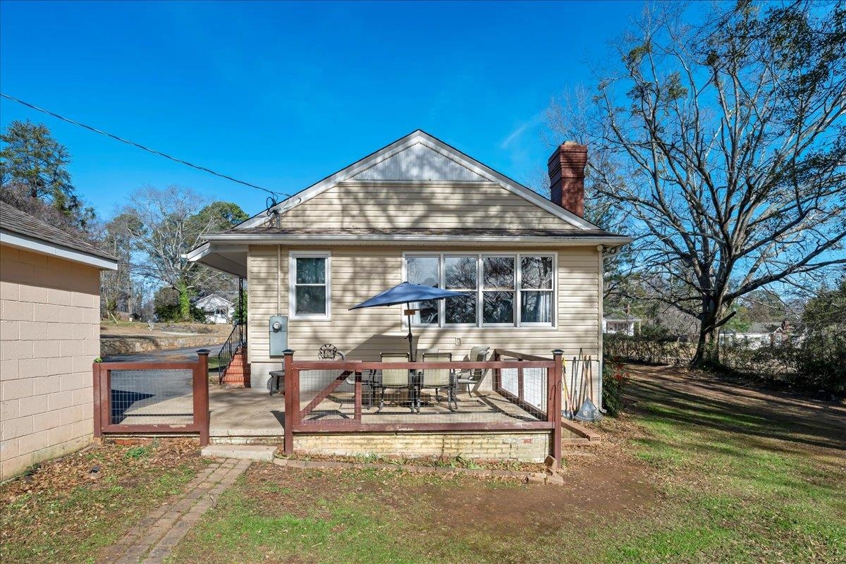 238 California Avenue Property Photo 39