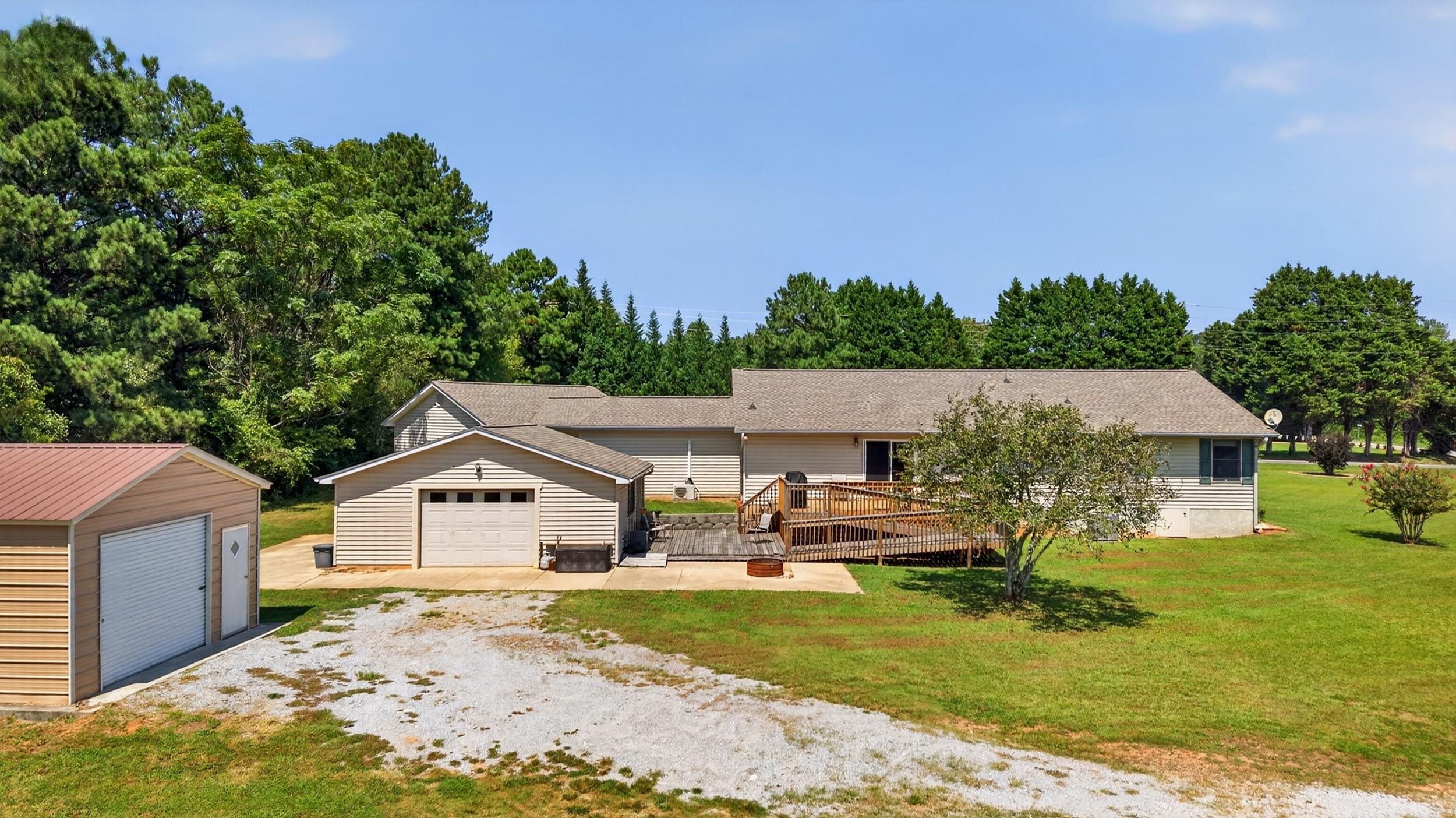 1380 Foster Road Property Photo 4