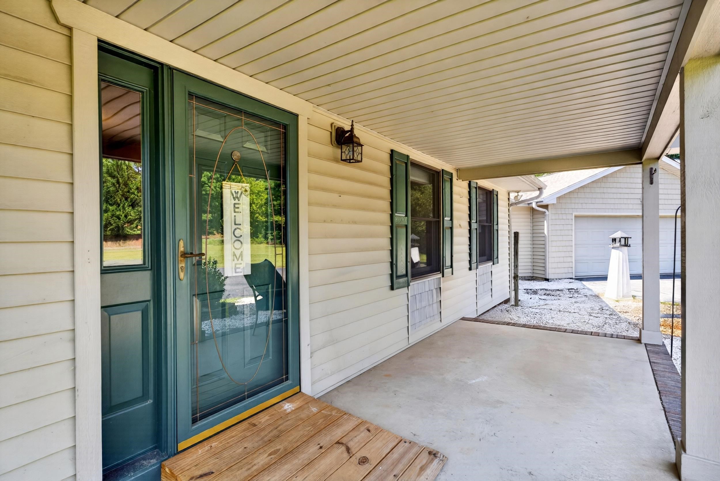 1380 Foster Road Property Photo 7