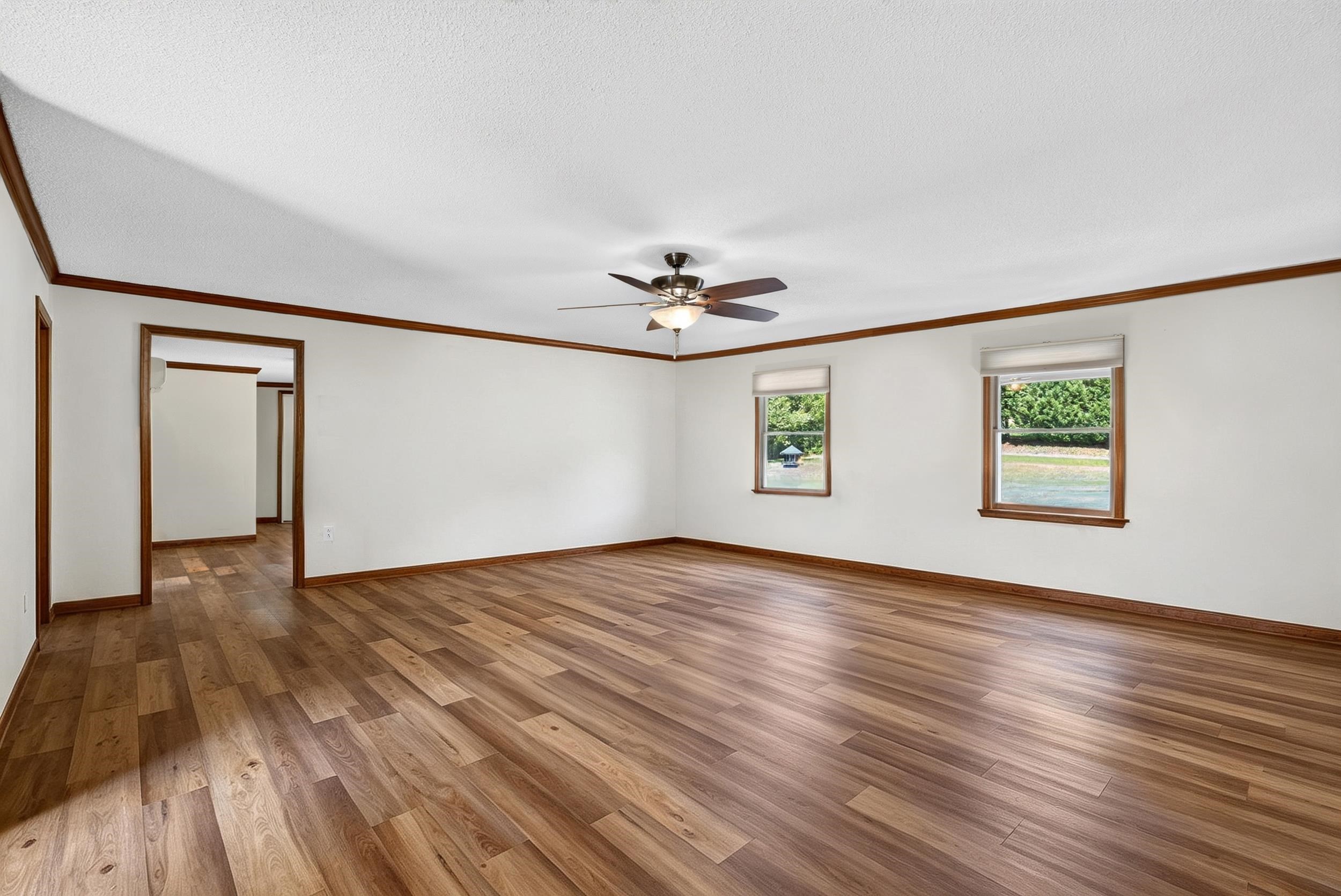 1380 Foster Road Property Photo 9