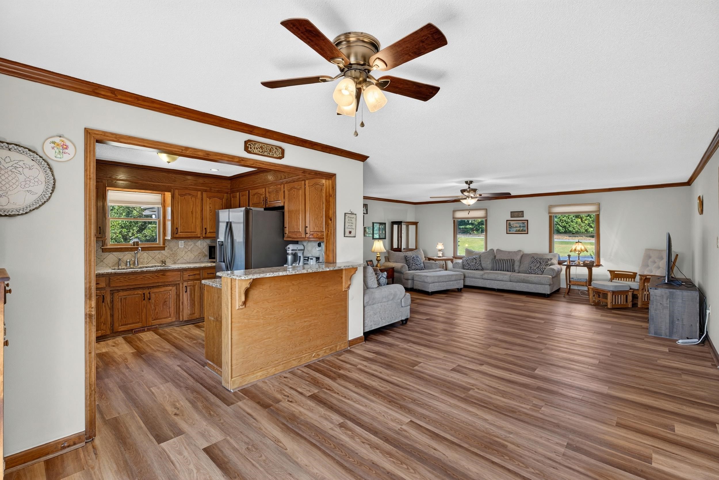 1380 Foster Road Property Photo 13