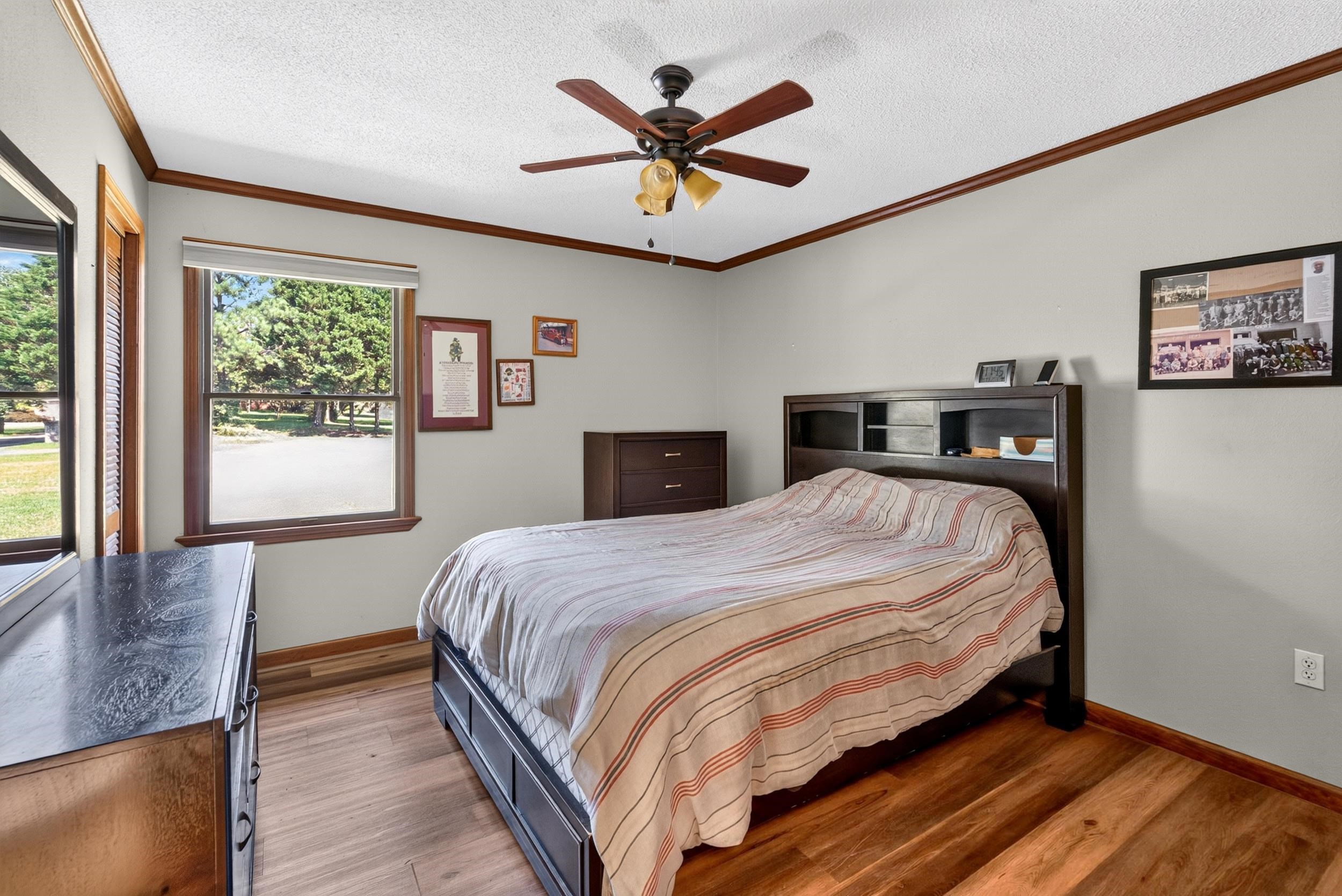 1380 Foster Road Property Photo 21