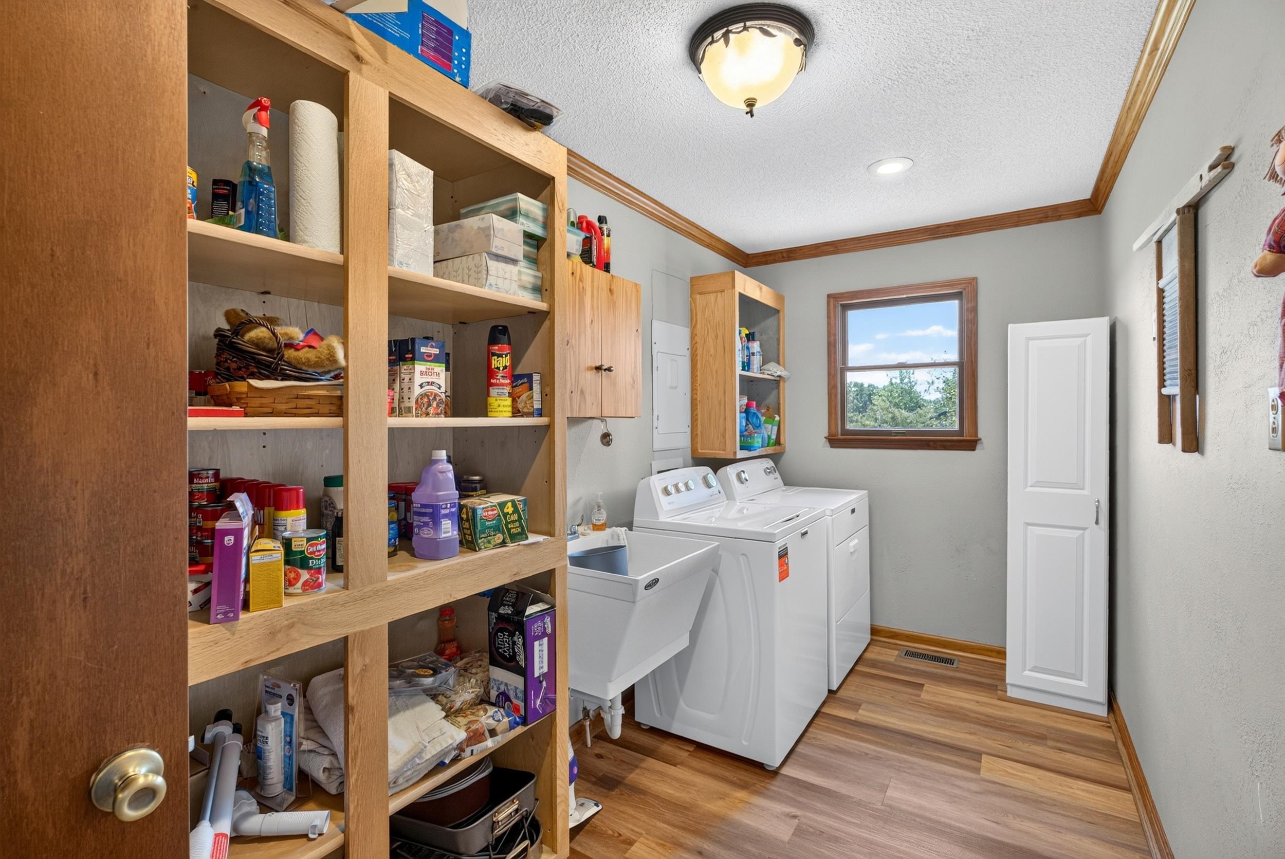 1380 Foster Road Property Photo 24