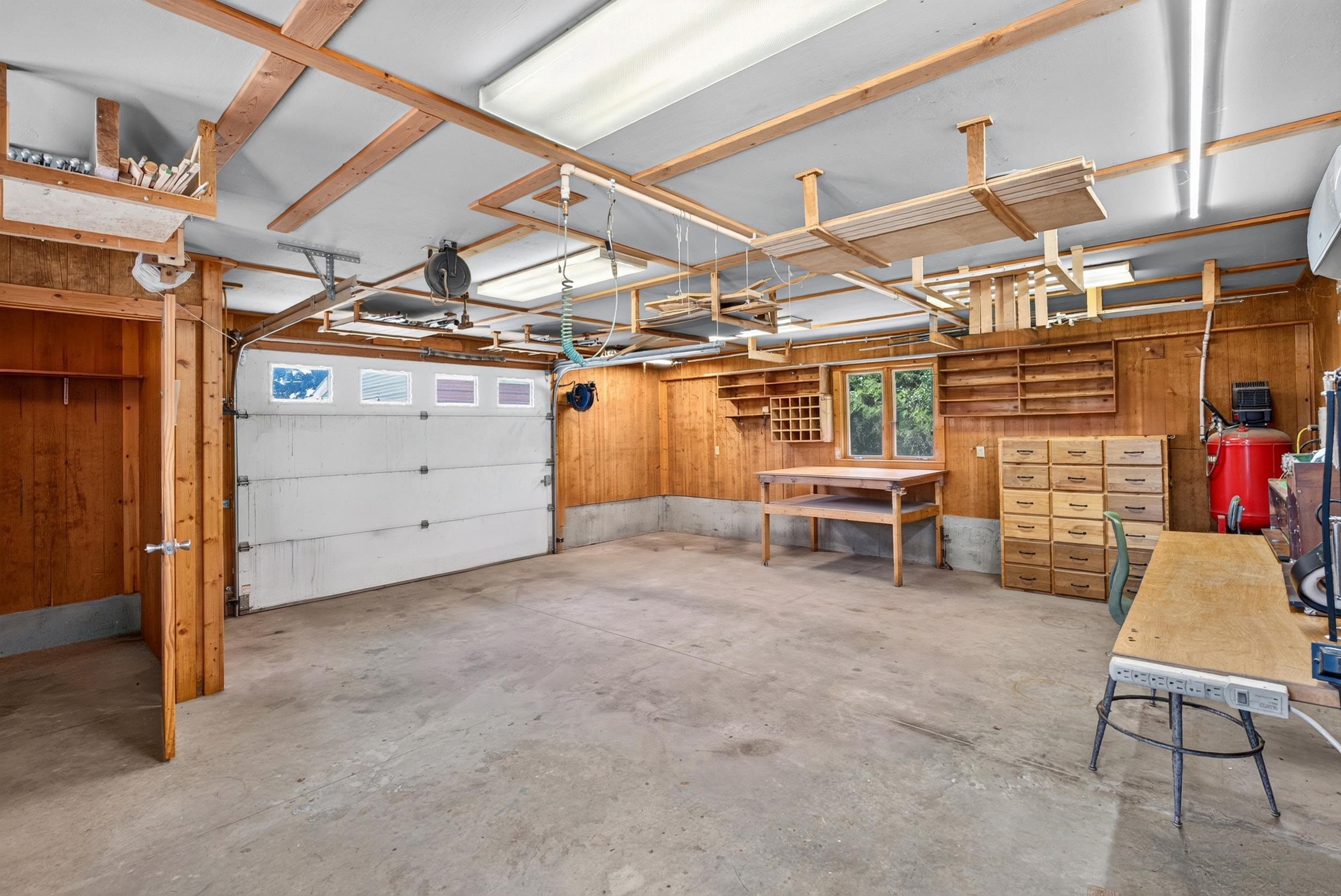 1380 Foster Road Property Photo 30