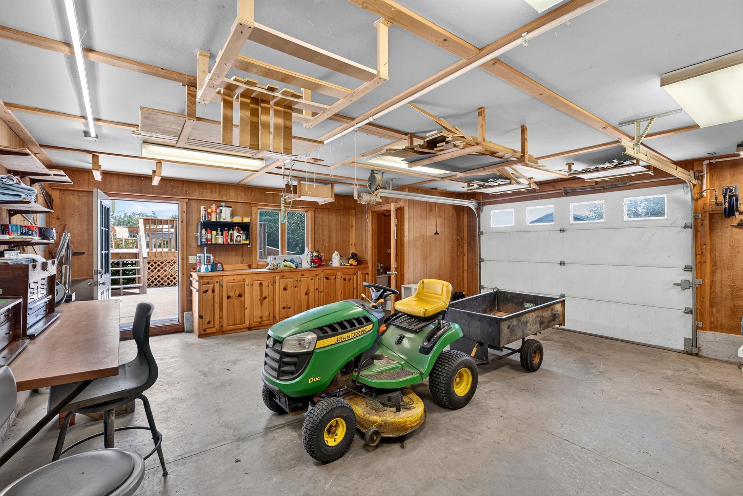 1380 Foster Road Property Photo 31