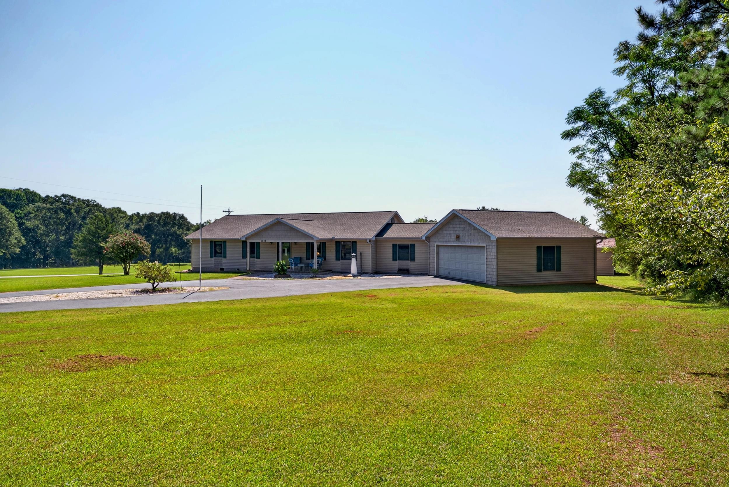 1380 Foster Road Property Photo 36
