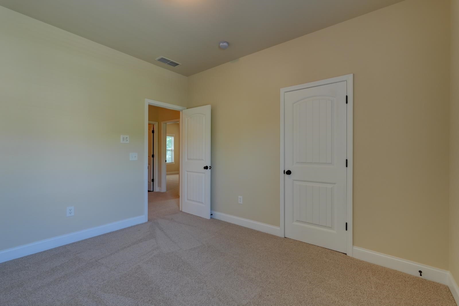 306 Strasburg Drive Property Photo 27